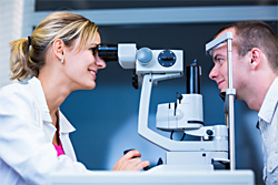 Berufsbegleitende Weiterbildungen für Augenoptiker